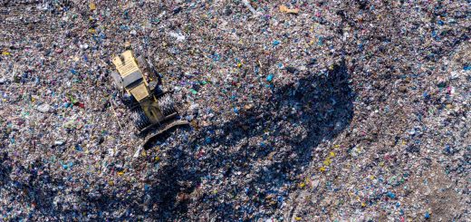 Brasileiros produziram 81,8 milhões de toneladas de resíduos em 2022