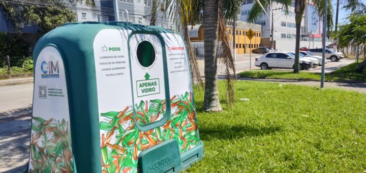 Cidades da Grande Florianópolis ganham pontos de coleta de vidro para reciclagem