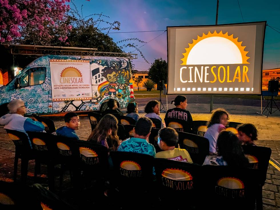 Itinerante e sustentável, conheça o CineSolar