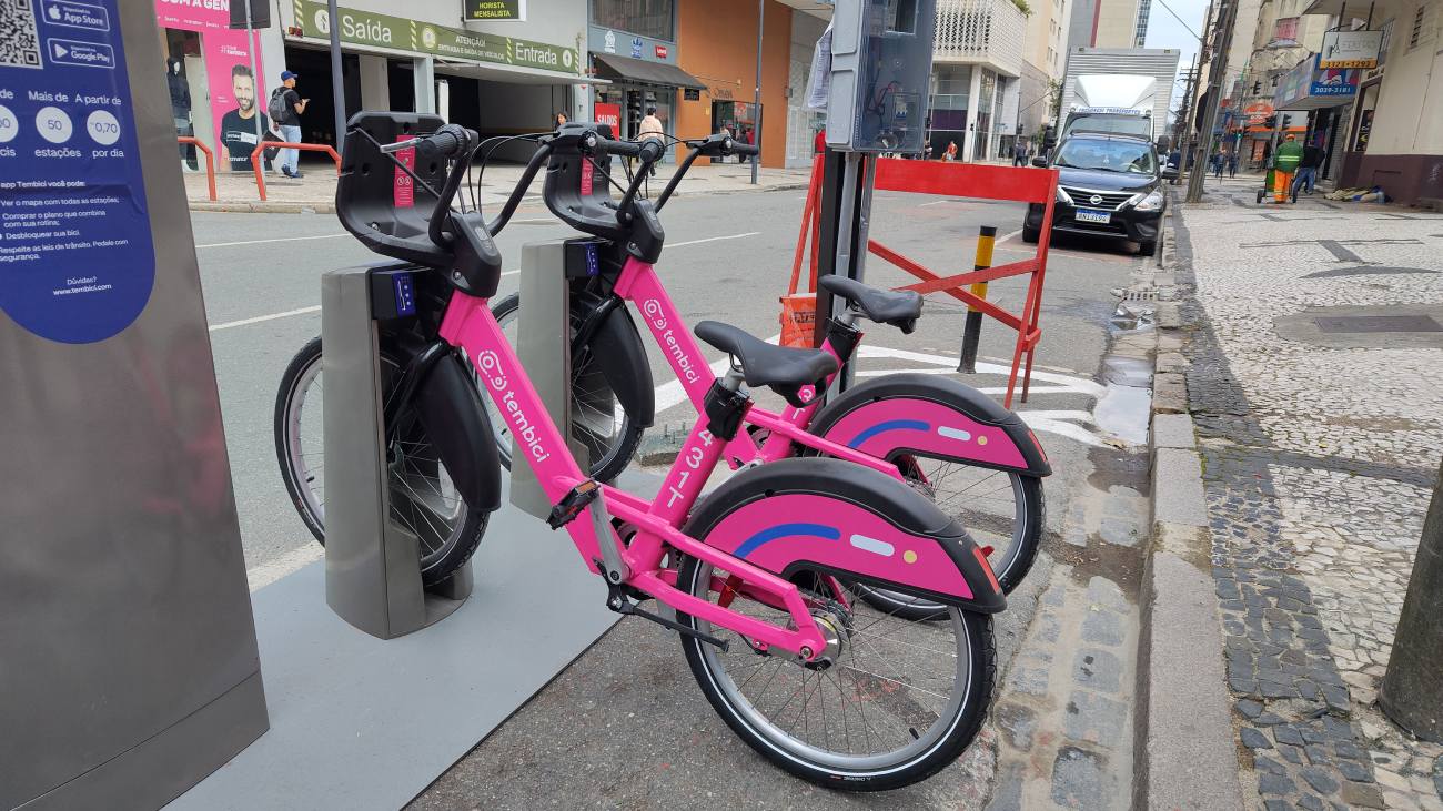 Curitiba adota sistema de bikes compartilhadas